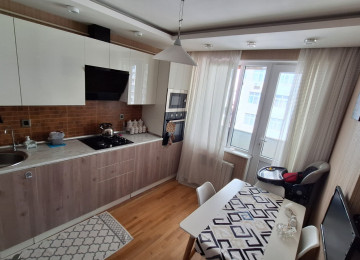 TƏCİLİ SATILIR... Xətai rayon Çingizxan Kərimov küçəsi Həzi