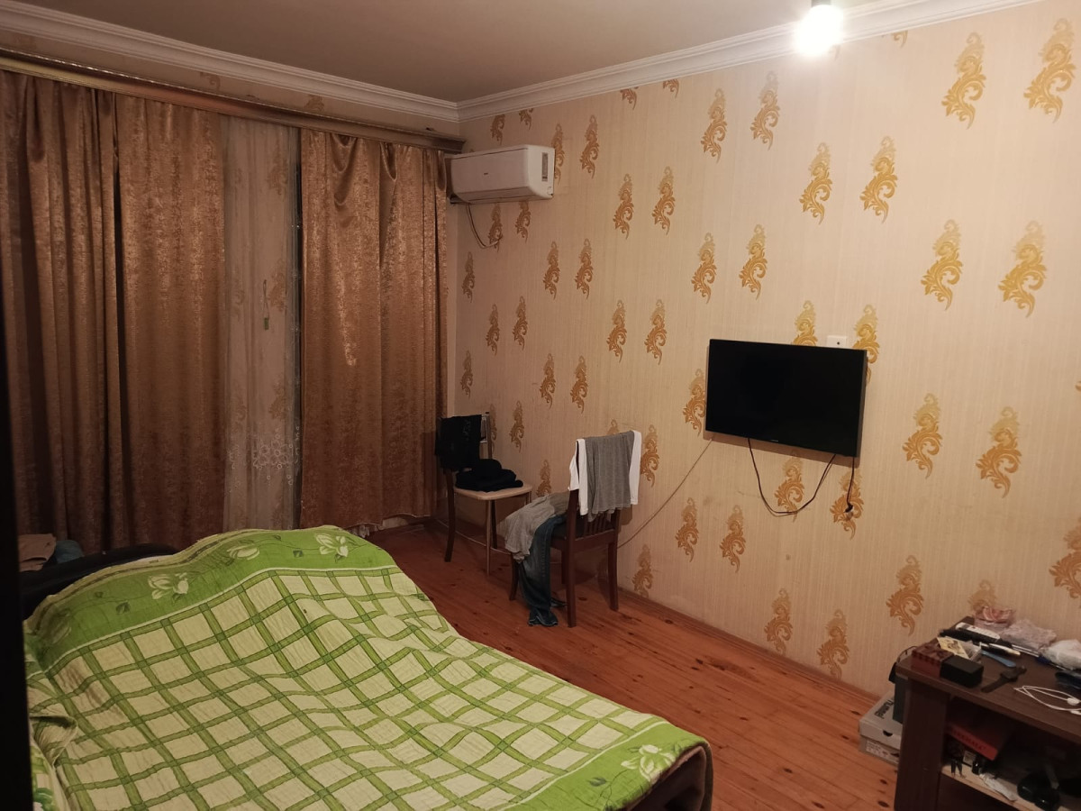 1 otaq menzil kiraye verlir Xırdalanda 7 nömrəli məktəbin yanında 1 otaqlı mənzil
