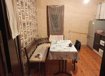 Xırdalanda 7 nömrəli məktəbin yanında 1 otaqlı mənzil