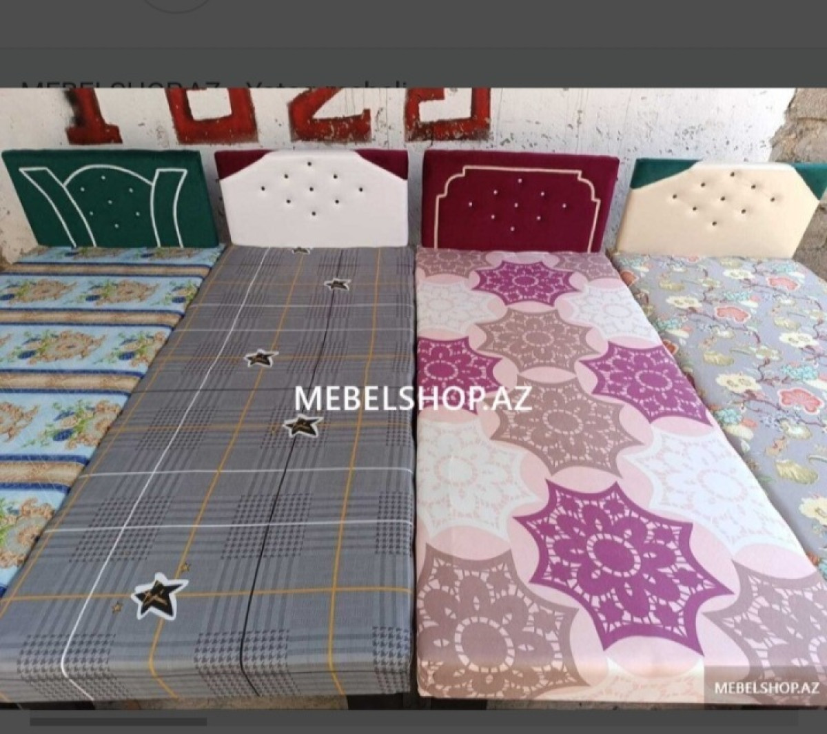 Hazırı var Çatdırılma var Rəng seçimi var Kravat 60 manat