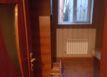 Xlrdalan 2 otaq heyet evi kiraye verlir 45 kv 300 azn evin