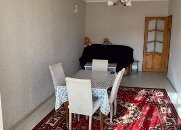 Xirdalan şehrinin merkezinde Leninqrad lahiyeli 1 otaqdan 2