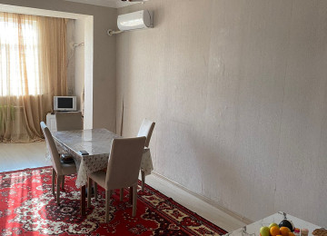 Xirdalan şehrinin merkezinde Leninqrad lahiyeli 1 otaqdan 2