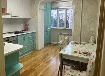 Xətai rayonu Məzahir Rüstəmov küçəsi,Lisey 88,25