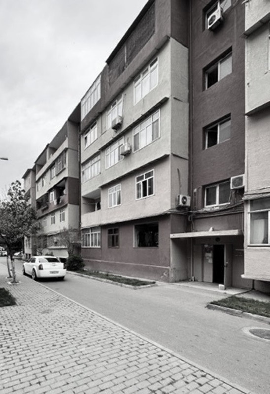 Əhmədlide 4 otaq menzil Xətai rayonu Əhmədli metrosuna 7-8 dəqiqəlik məsafədə,