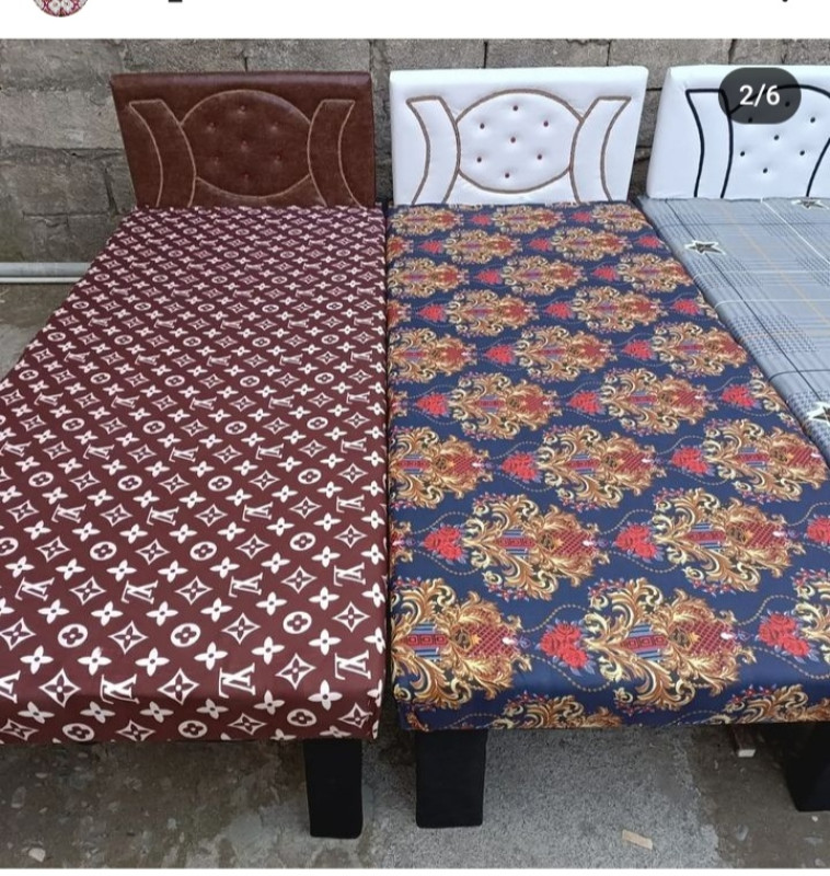 Çarpayılar Hazırı var Çatdırılma var. Kravat 60 manat .taxt 110 manat