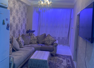 Xırdalan şəhəri AAAF parkda 2 otaqlı ev kirayə verirəm,