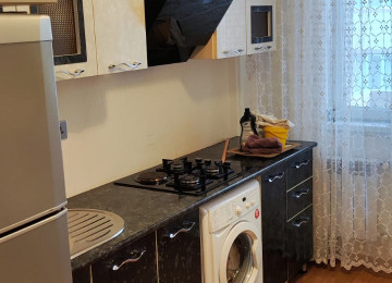 Abşeron rayonu, Xırdalan şəhəri, 9 mərtəbəli binanın 8-ci