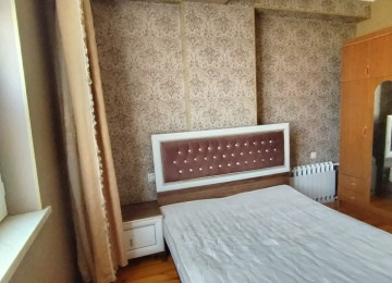 Xlrdalan 3 sayll tam orta mektebin yanl Tələbələr ve az