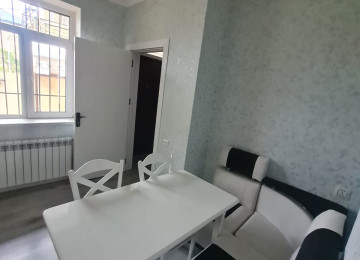 Masazır 6 nömrəli məktəbin tam yanında 569nömrəli marşurut