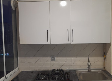 Ev Xırdalanda 10 nömrəli məktəb və Abşeron mərkəzi