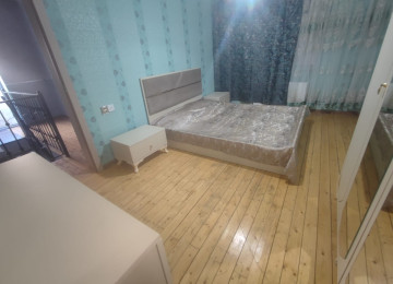 Xlrdalada AAAF PARK terefde olan 3 otaq heyet evi 2