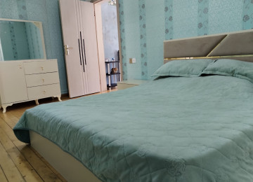 Xlrdalada AAAF PARK terefde olan 3 otaq heyet evi 2