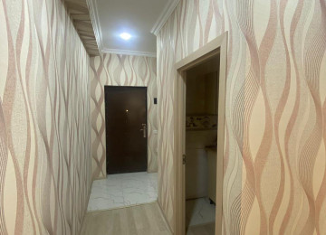 Herbir seraiti var Qaz Su Isiq daimidir. Elave su çəni var.