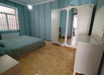 Xlrdalada AAAF PARK Arxasda 3 otaq heyet evi satllr 70 kv