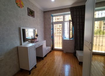 Xlrdalada AAAF PARK Arxasda 3 otaq heyet evi satllr 70 kv