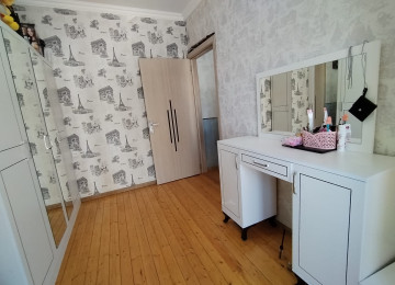 Xlrdalada AAAF PARK Arxasda 3 otaq heyet evi satllr 70 kv