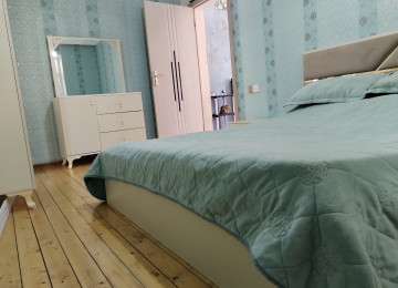 Xlrdalada AAAF PARK Arxasda 3 otaq heyet evi satllr 70 kv