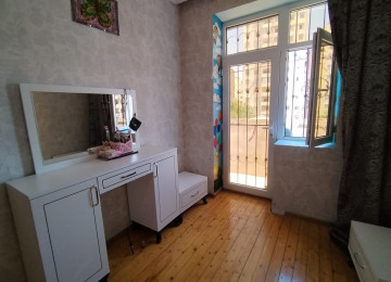 Xlrdalada AAAF PARK Arxasda 3 otaq heyet evi satllr 70 kv