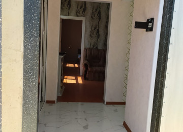 Ev kirayə verilir uzun müddətlik. Xaiş olunur 2-3 aylıq