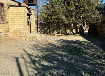 Xlrdalan kurqun yaxlql 4 otaq normal temir 90kv 400 azn