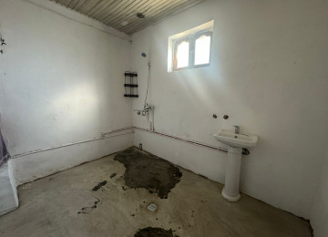 Xlrdalan kurqun yaxlql 4 otaq normal temir 90kv 400 azn