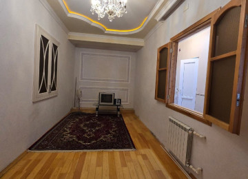 Xlrdalan Merkezde 3 otaq hersarayetnen 80 kv 600 azn