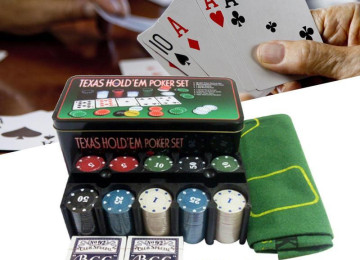 Poker dəsti (nominalla 200 fişka + parça)