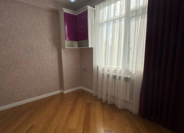 Xətai rayonu Xalqlar dostluğu və Əhmədli metrosuna 10