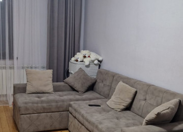 Nərimanov rayonu Xətai prospekti Şərq bazarı, Təhsil