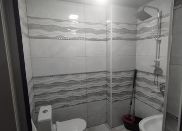 Tam təmirli, yeni mebellərlə təchiz olunub, suyu, işığı,