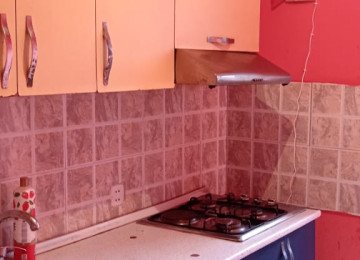 Xırdalanda Texnikomdan iki məhəllə aşığı küçədə,