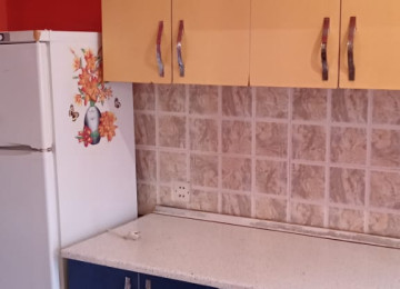 Xırdalanda Texnikomdan iki məhəllə aşığı küçədə,