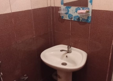 Xırdalanda Texnikomdan iki məhəllə aşığı küçədə,