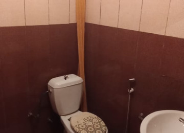 Xırdalanda Texnikomdan iki məhəllə aşığı küçədə,