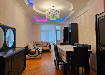 Xlrdalan teze bazar ve kohne bazara yaxln olan 3 otaq