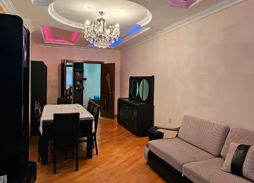 Xlrdalan teze bazar ve kohne bazara yaxln olan 3 otaq