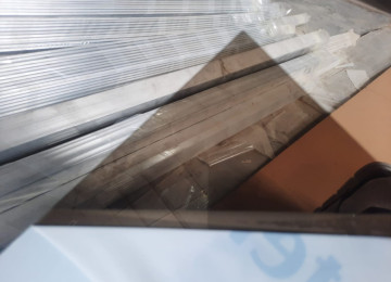 Monolit polikarbonat. Əla zərbə gücü və yüksək sərtliyə