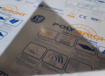 Monolit polikarbonat. Əla zərbə gücü və yüksək sərtliyə