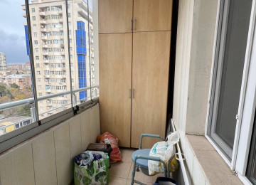 Nəsimi r-nu Rəşid Behbudov küçəsində 28 may mst 2-ci