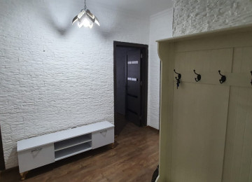 Ev Ayleli adama verilir Super tem Xlrdalada At heykerin