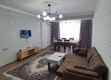 Ev Ayleli adama verilir Super tem Xlrdalada At heykerin