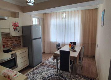 Ev Ayleli adama verilir Super tem Xlrdalada At heykerin