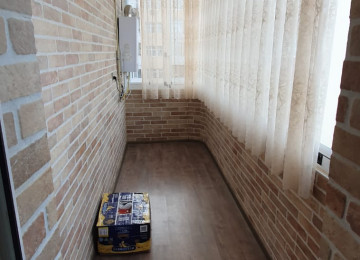 Ev Ayleli adama verilir Super tem Xlrdalada At heykerin