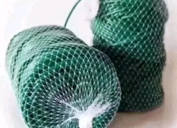 Ağac bağlamaq üçün "Agro rezin" (İtaliya istehsalı). Meyvə