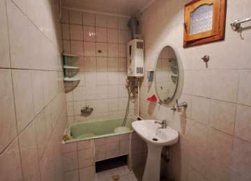 Mənzil Xırdalan şəhəri Köhnə bazarın yanında 28-ci