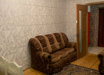 Riyat ticaret merkezin yaxlql 1 otaq 2 ye olmus tam temirli