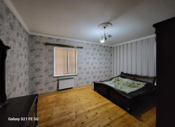 Xlrdalada 1 sayll orta mektebe yaxln 4 otaq 2 mertebeli