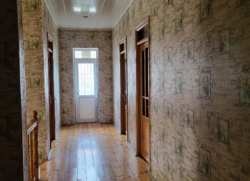 Xlrdalada 1 sayll orta mektebe yaxln 4 otaq 2 mertebeli