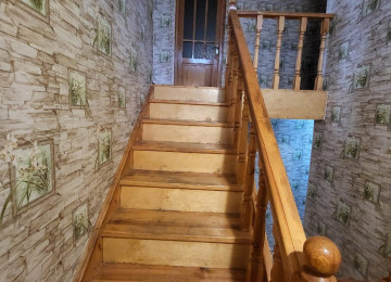 Xlrdalada 1 sayll orta mektebe yaxln 4 otaq 2 mertebeli